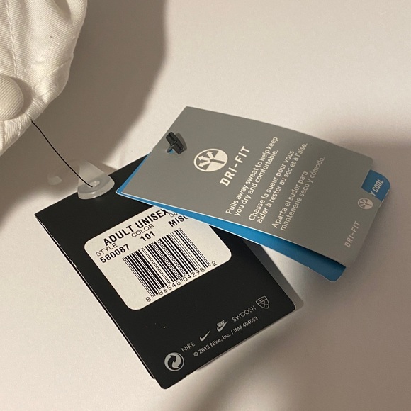 Nike White Dri-FIT Baseball:/Golf Cap with Tags - Picture 2 of 3